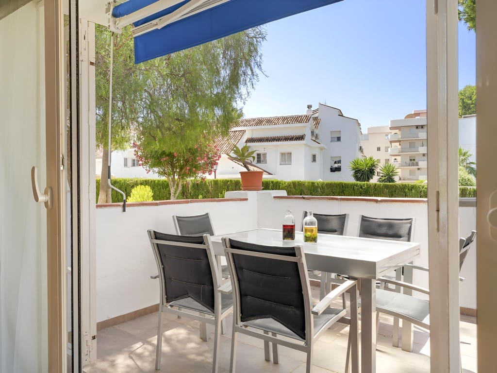 3 chambre Appartement à vendre à Nueva Andalucia avec piscine - 630 000 € (Ref: 9585318)