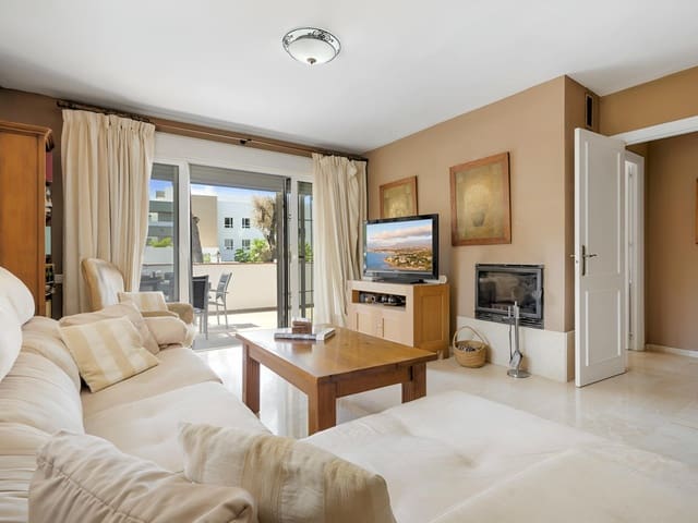 3 chambre Appartement à vendre à Nueva Andalucia, Marbella avec piscine - 630 000 € (Ref: 9585318)