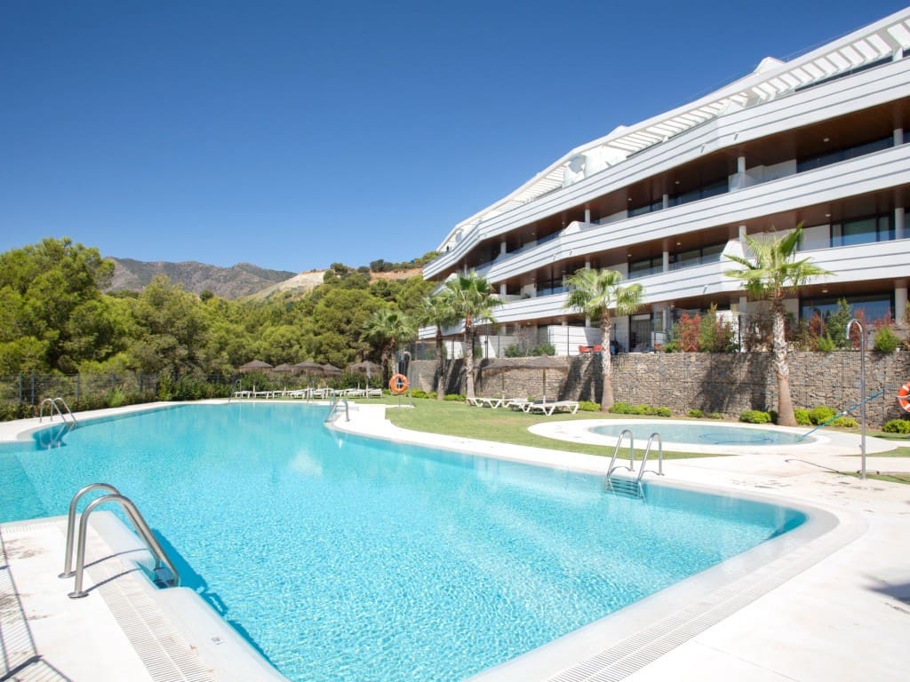 2 soveværelse Lejlighed til salg i Fuengirola med swimmingpool - € 695.000 (Ref: 9585319)