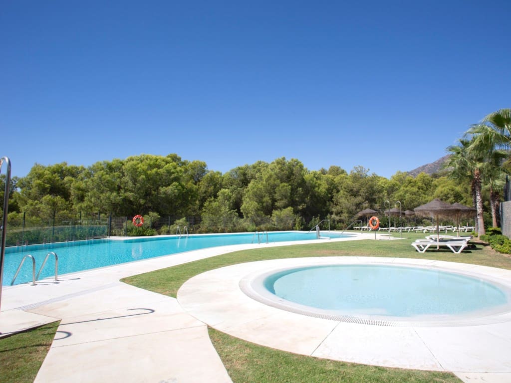 2 soveværelse Lejlighed til salg i Fuengirola med swimmingpool - € 695.000 (Ref: 9585319)