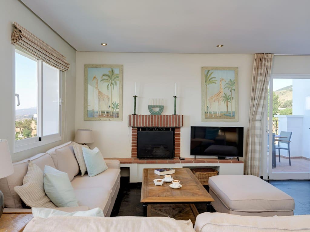 6 bedroom Villa for sale in Mijas with pool garage - € 1,850,000 (Ref: 9590643)