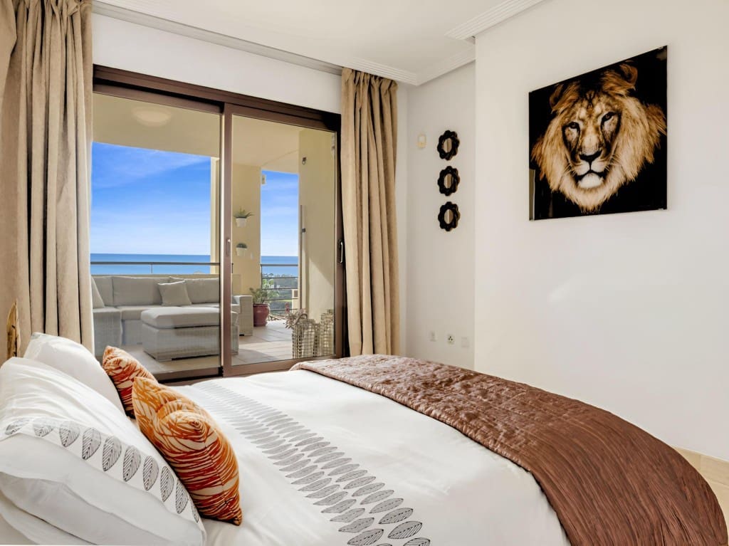 2 makuuhuone Huoneisto myytävänä paikassa Los Arqueros mukana uima-altaan - 469 950 € (Ref: 9594580)