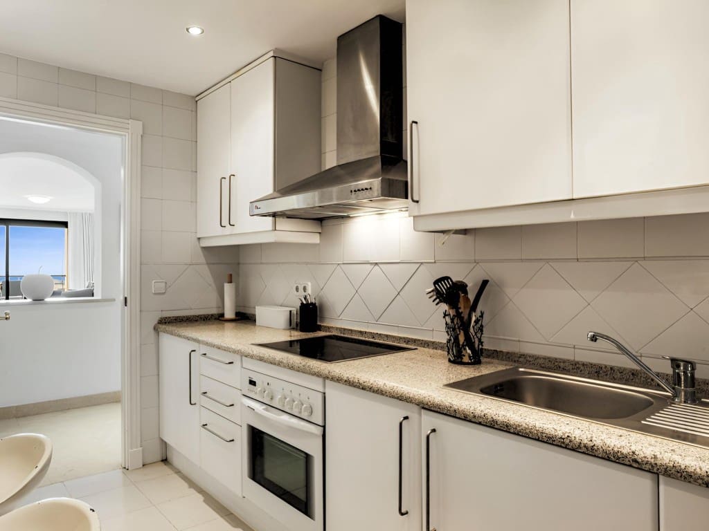 2 makuuhuone Huoneisto myytävänä paikassa Los Arqueros mukana uima-altaan - 469 950 € (Ref: 9594580)