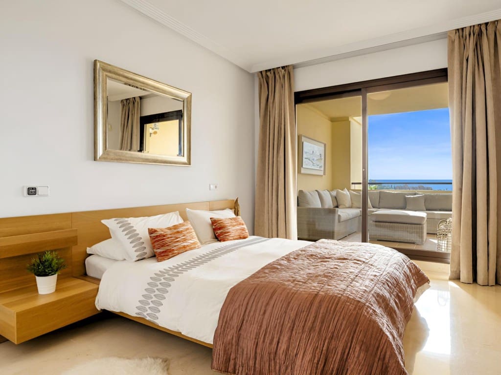 2 makuuhuone Huoneisto myytävänä paikassa Los Arqueros mukana uima-altaan - 469 950 € (Ref: 9594580)