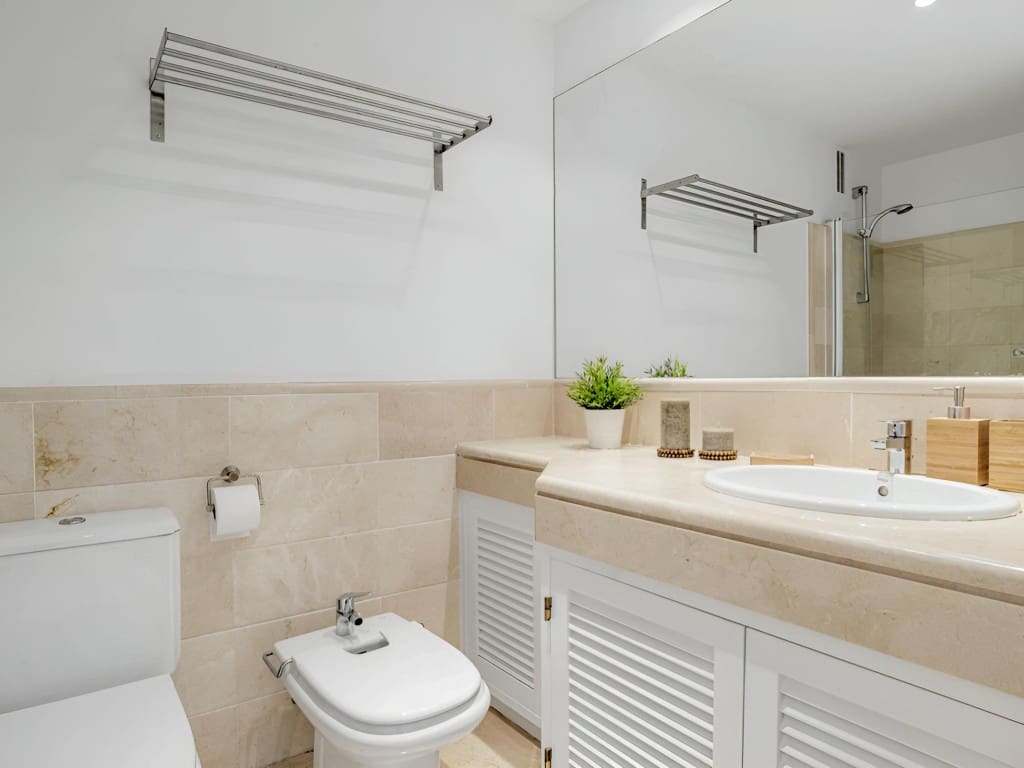 2 makuuhuone Huoneisto myytävänä paikassa Los Arqueros mukana uima-altaan - 469 950 € (Ref: 9594580)