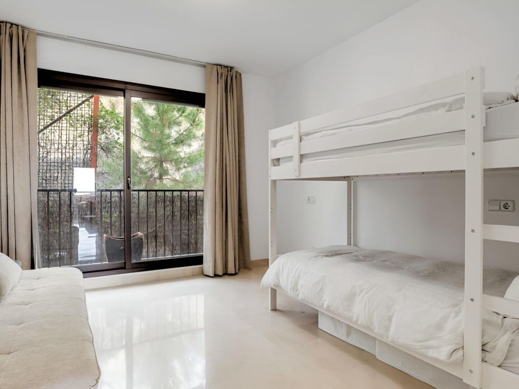 2 makuuhuone Huoneisto myytävänä paikassa Los Arqueros mukana uima-altaan - 469 950 € (Ref: 9594580)