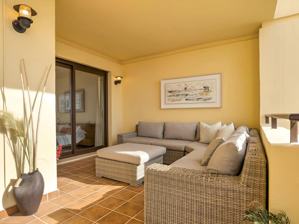 2 makuuhuone Huoneisto myytävänä paikassa Los Arqueros mukana uima-altaan - 469 950 € (Ref: 9594580)