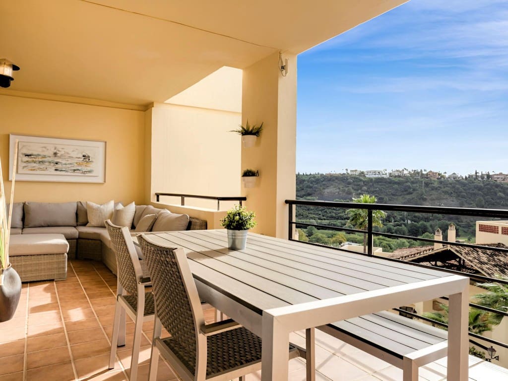 2 makuuhuone Huoneisto myytävänä paikassa Los Arqueros mukana uima-altaan - 469 950 € (Ref: 9594580)