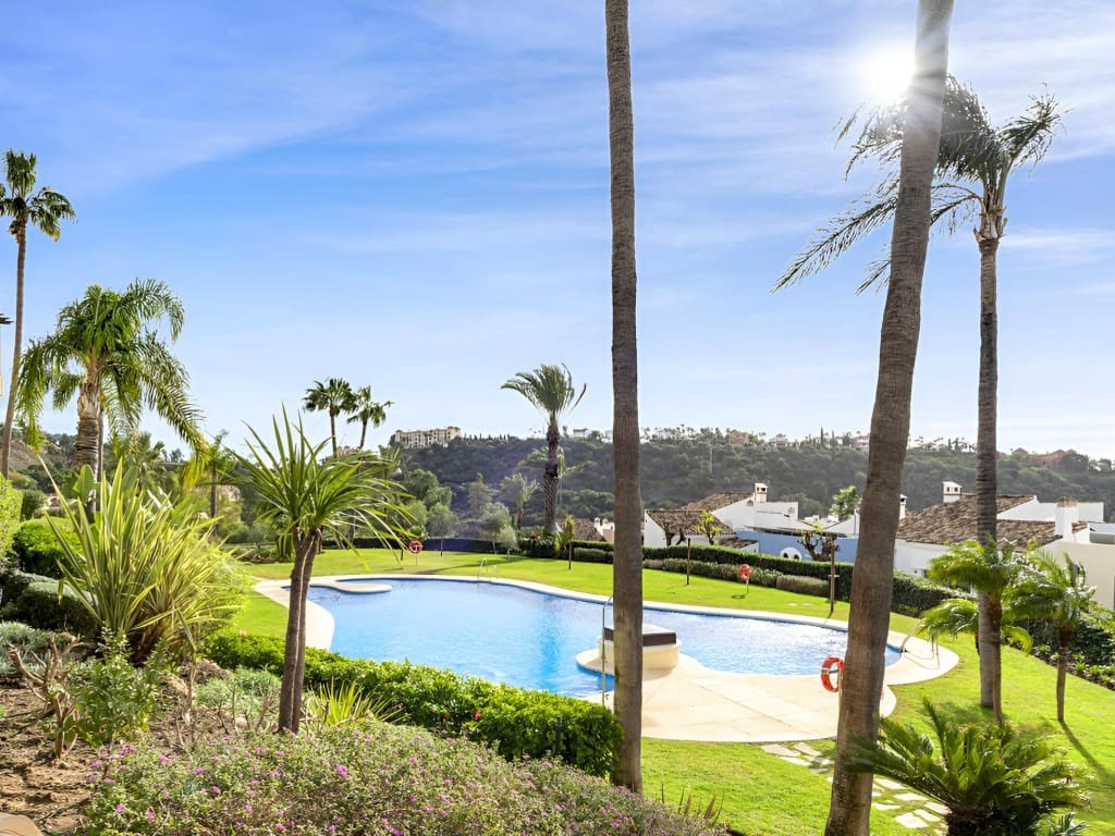 2 makuuhuone Huoneisto myytävänä paikassa Los Arqueros mukana uima-altaan - 469 950 € (Ref: 9594580)