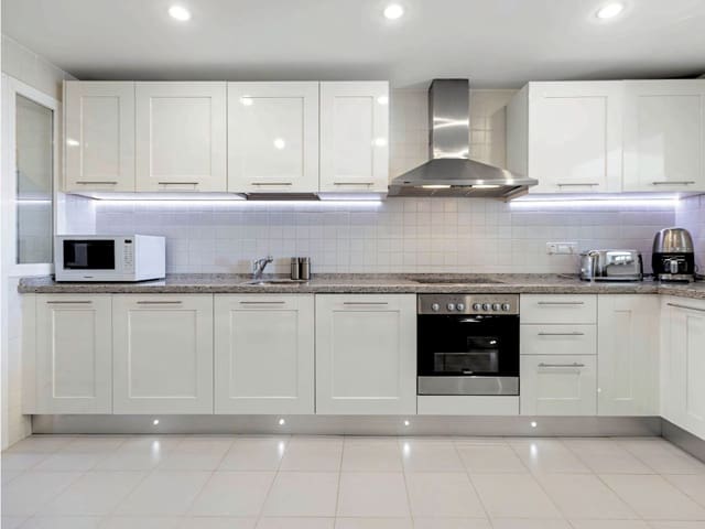 4 soveværelse Byhus til salg i Los Arqueros, Benahavís med swimmingpool garage - € 1.050.000 (Ref: 9598617)