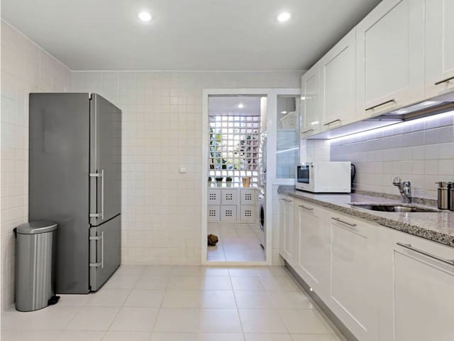 4 soveværelse Byhus til salg i Los Arqueros, Benahavís med swimmingpool garage - € 1.050.000 (Ref: 9598617)