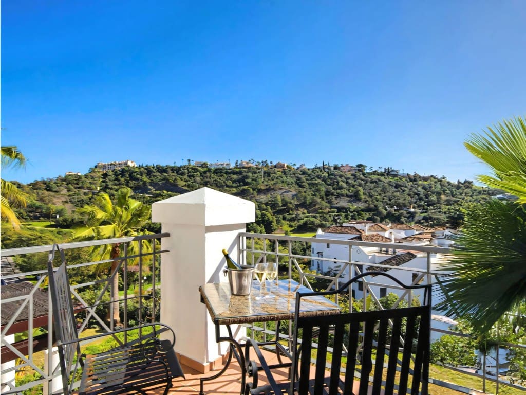 4 soveværelse Byhus til salg i Los Arqueros med swimmingpool garage - € 1.050.000 (Ref: 9598617)