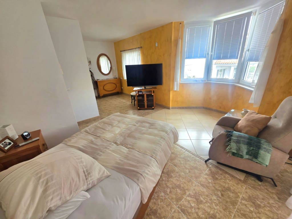 2 slaapkamer Villa te koop in Calahonda met zwembad garage - € 749.000 (Ref: 9600885)