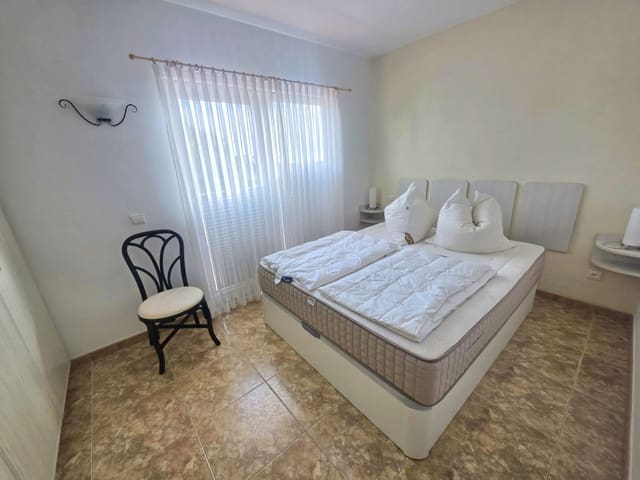 2 slaapkamer Villa te koop in Calahonda, Mijas met zwembad garage - € 749.000 (Ref: 9600885)