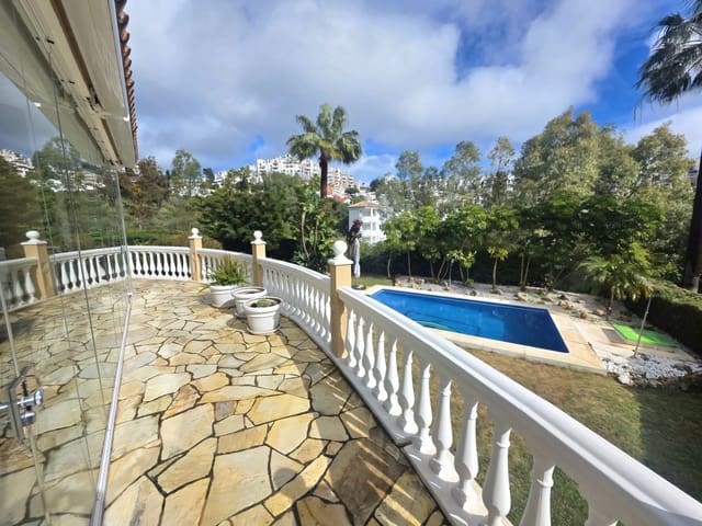 2 slaapkamer Villa te koop in Calahonda, Mijas met zwembad garage - € 749.000 (Ref: 9600885)