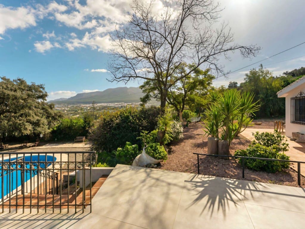 4 soveværelse Villa til salg i Alhaurin el Grande med swimmingpool - € 849.000 (Ref: 9604553)