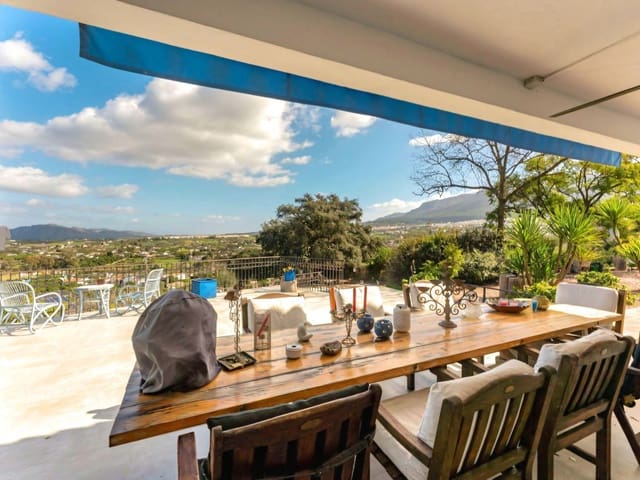 4 soveværelse Villa til salg i Alhaurín el Grande med swimmingpool - € 849.000 (Ref: 9604553)