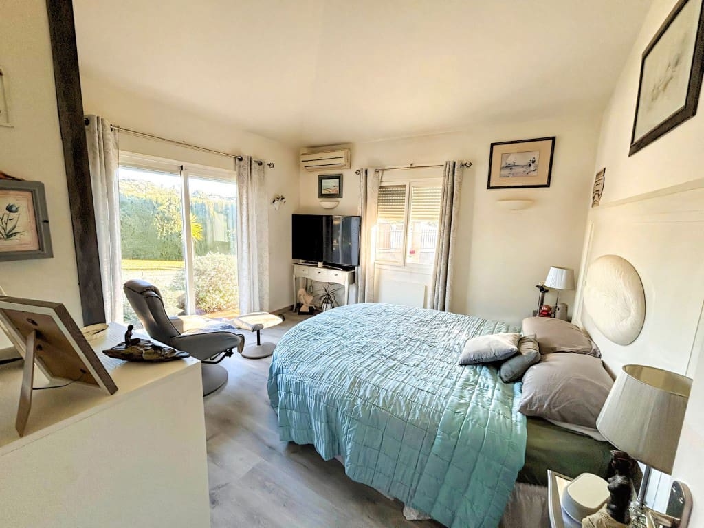 Finca/Casa Rural de 3 habitaciones en Estepona en venta con piscina garaje - 878.000 € (Ref: 9607145)