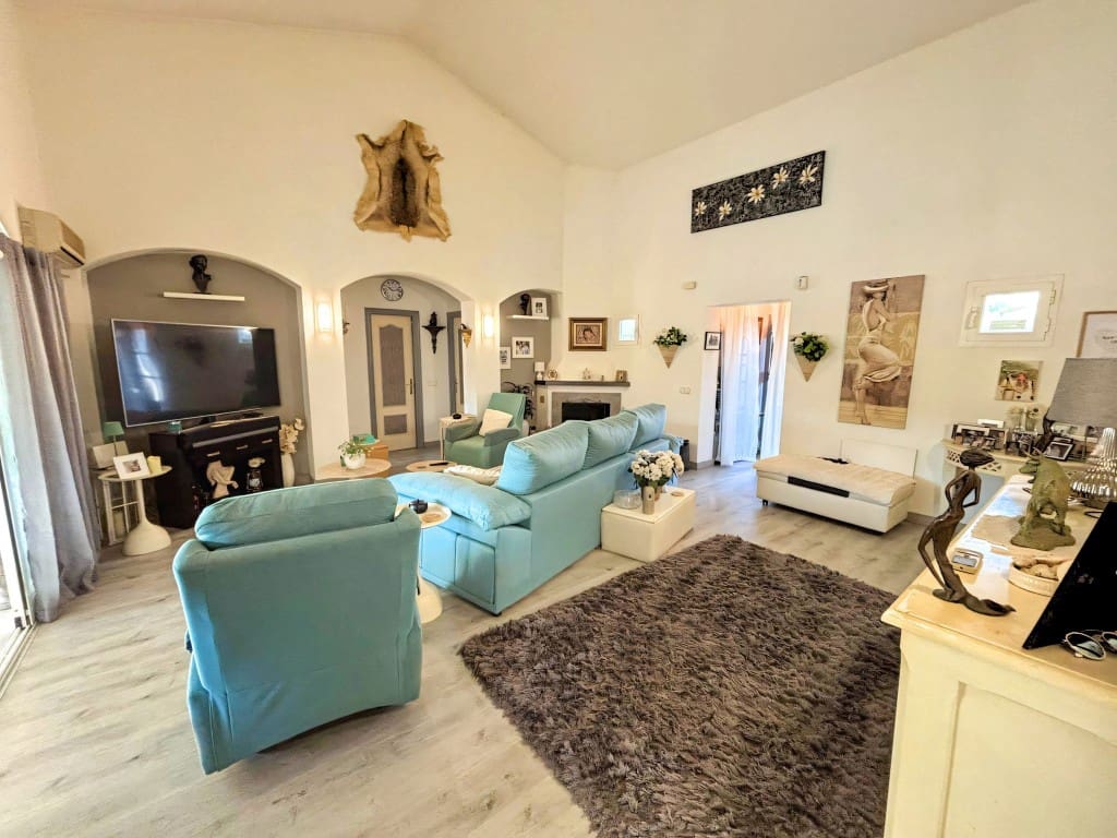 Finca/Casa Rural de 3 habitaciones en Estepona en venta con piscina garaje - 878.000 € (Ref: 9607145)