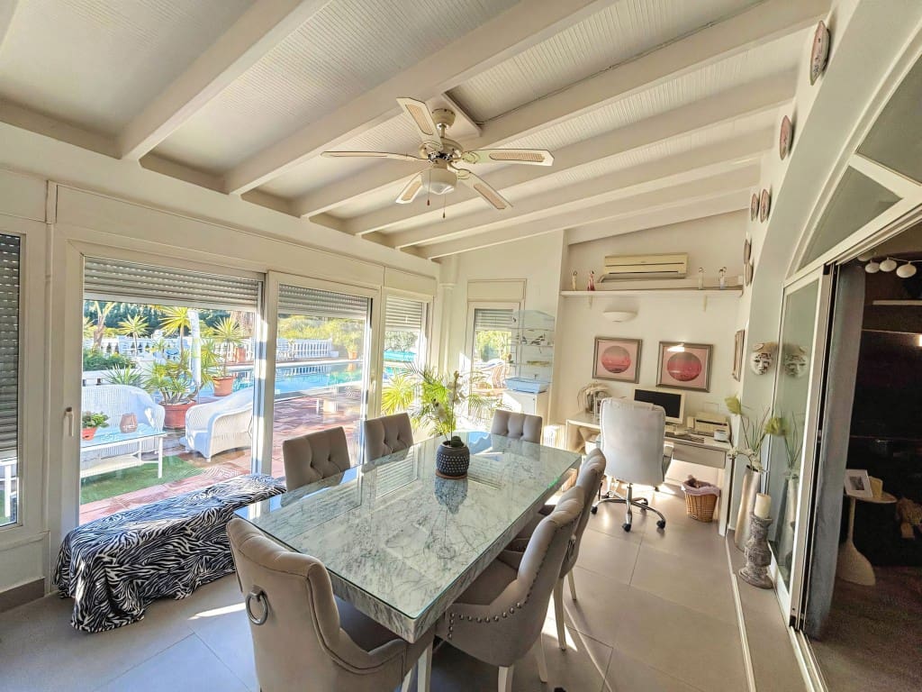 Finca/Casa Rural de 3 habitaciones en Estepona en venta con piscina garaje - 878.000 € (Ref: 9607145)