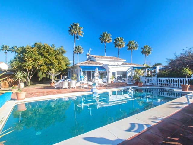 3 bedroom Finca/Country House for sale in Estepona with pool garage - € 878,000 (Ref: 9607145)