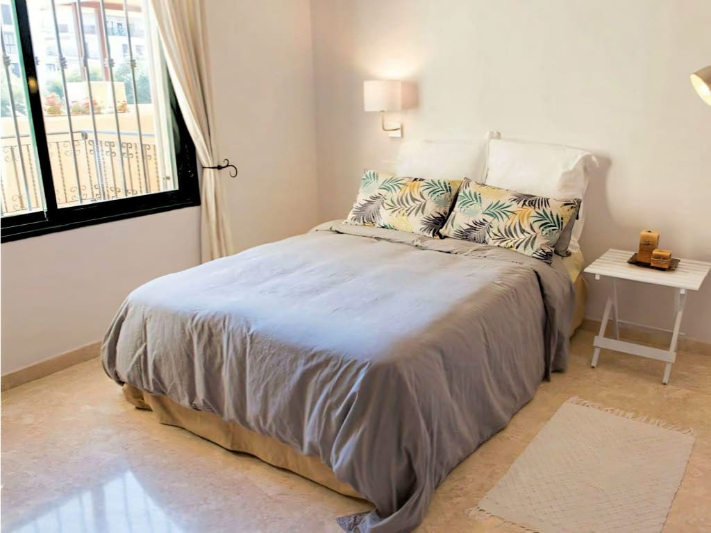 3 makuuhuone Kattohuoneisto myytävänä paikassa La Duquesa / Puerto de la Duquesa mukana uima-altaan - 375 000 € (Ref: 9610768)