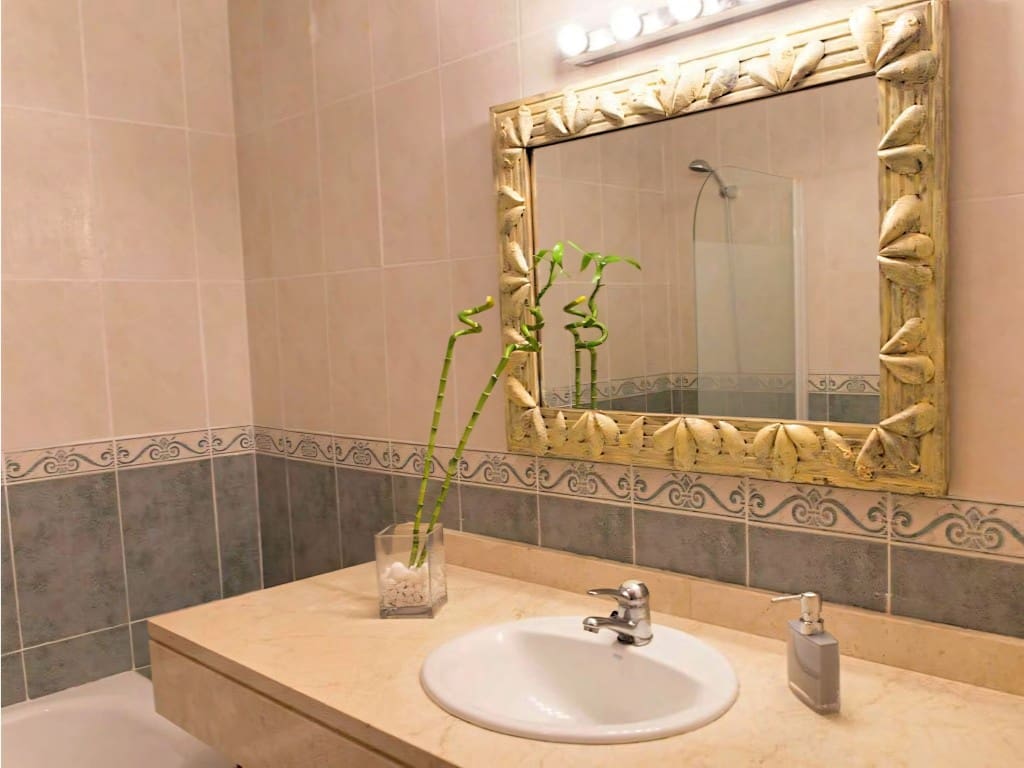 3 makuuhuone Kattohuoneisto myytävänä paikassa La Duquesa / Puerto de la Duquesa mukana uima-altaan - 375 000 € (Ref: 9610768)