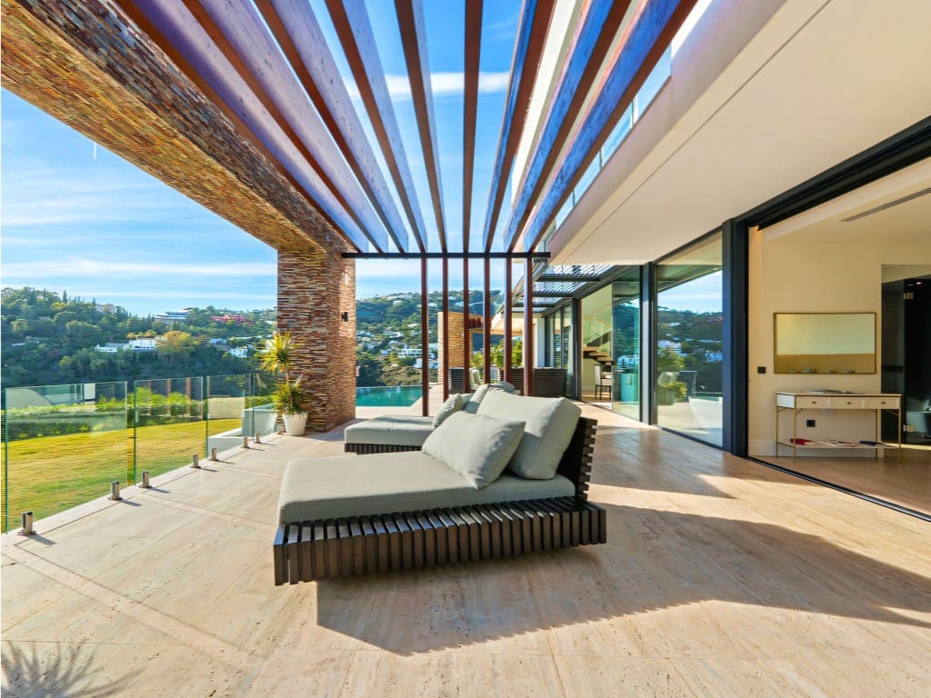 5 soverom Villa til salgs i El Madronal med svømmebasseng garasje - € 8 995 000 (Ref: 9614645)