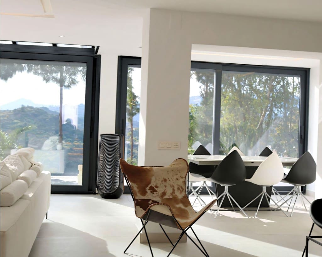 4 bedroom Villa for sale in Nueva Andalucia with pool garage - € 2,790,000 (Ref: 9614646)