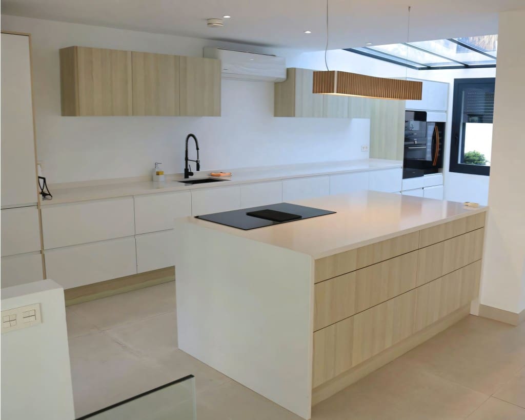 4 bedroom Villa for sale in Nueva Andalucia with pool garage - € 2,790,000 (Ref: 9614646)