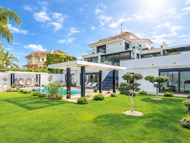 4 bedroom Villa for sale in Nueva Andalucia, Marbella with pool garage - € 2,790,000 (Ref: 9614646)