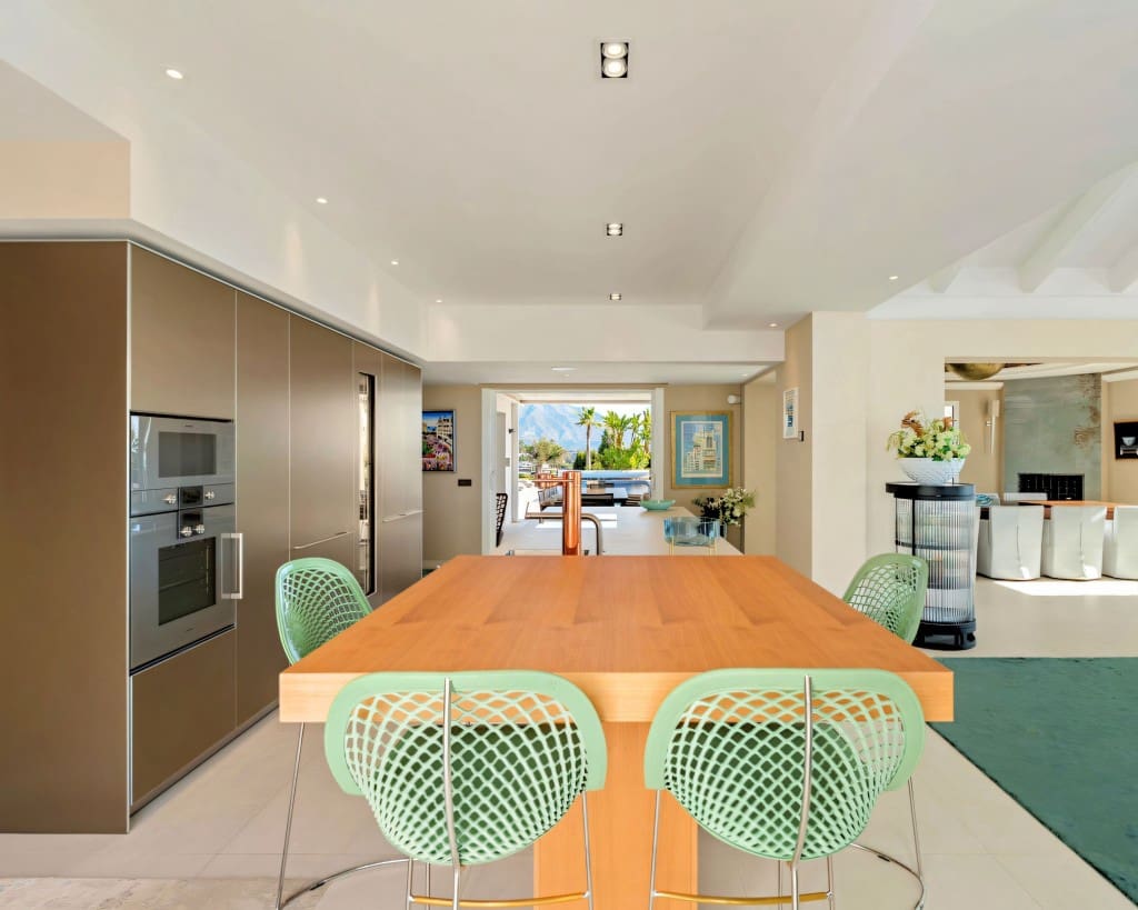 9 makuuhuone Huvila myytävänä paikassa Benahavis mukana uima-altaan 
autotalli - 8 250 000 € (Ref: 9614647)