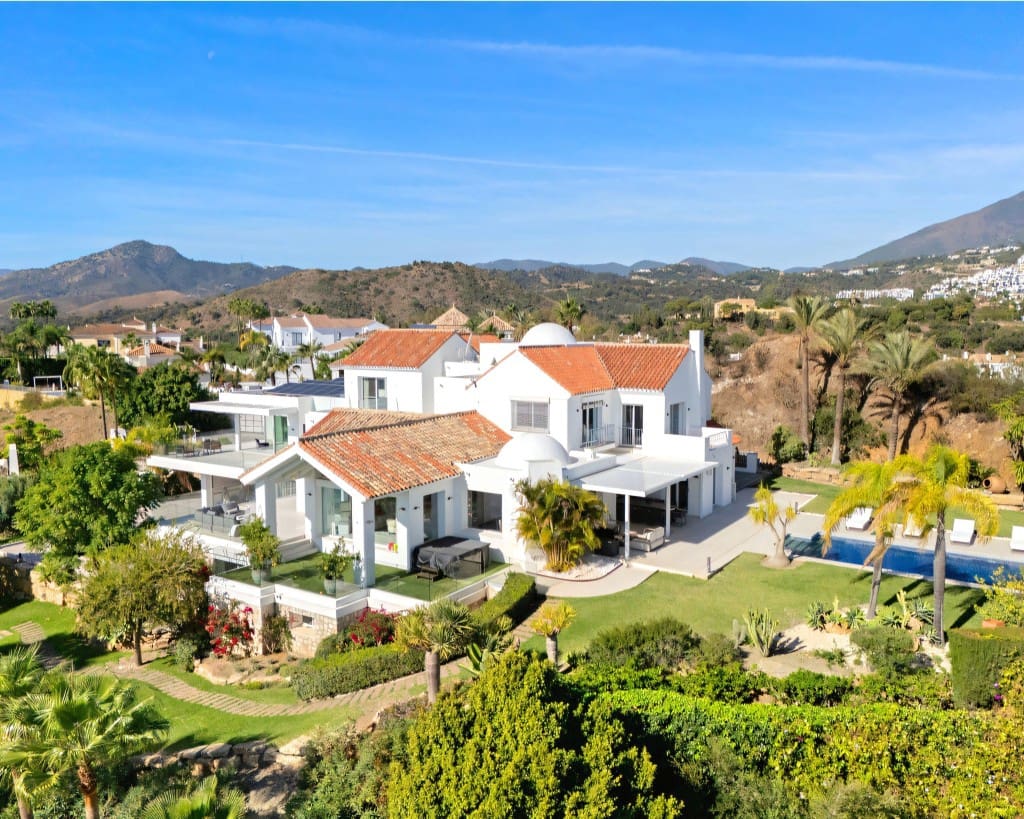 9 makuuhuone Huvila myytävänä paikassa Benahavis mukana uima-altaan 
autotalli - 8 250 000 € (Ref: 9614647)