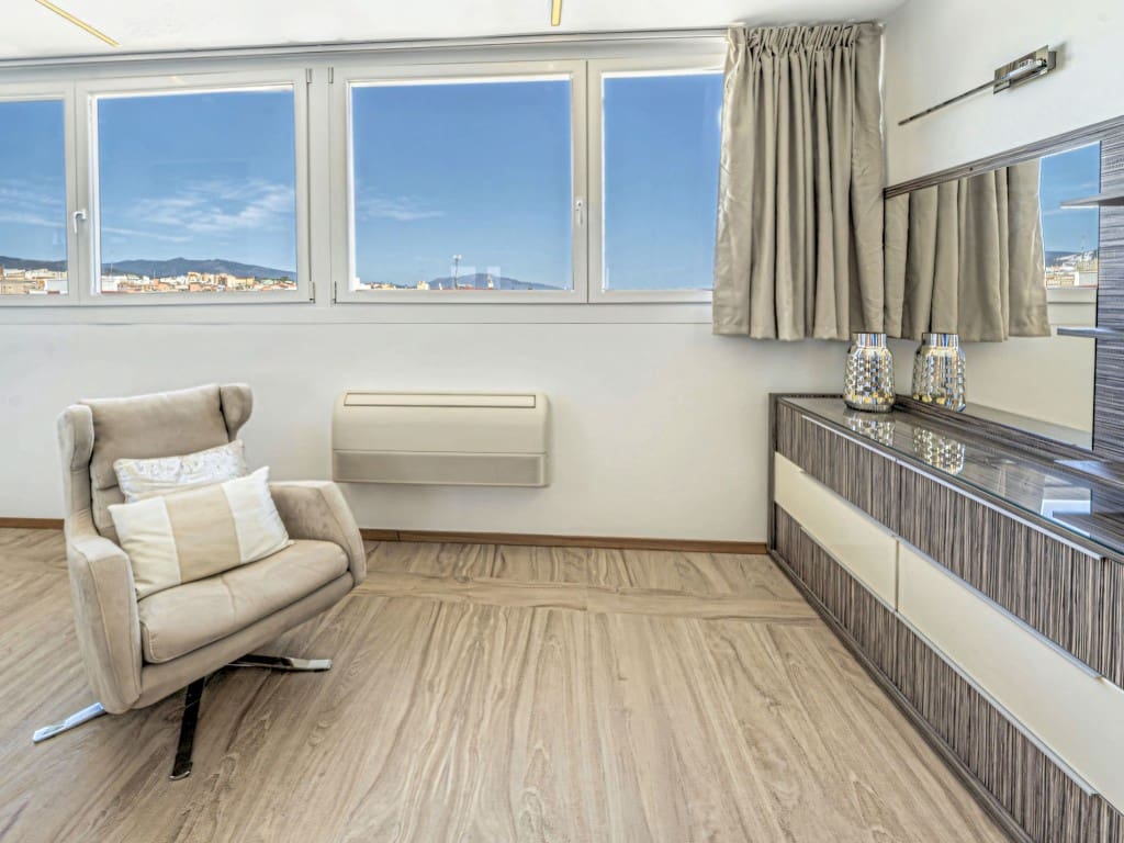 2 bedroom Penthouse for sale in Estepona - € 1,550,000 (Ref: 9618877)