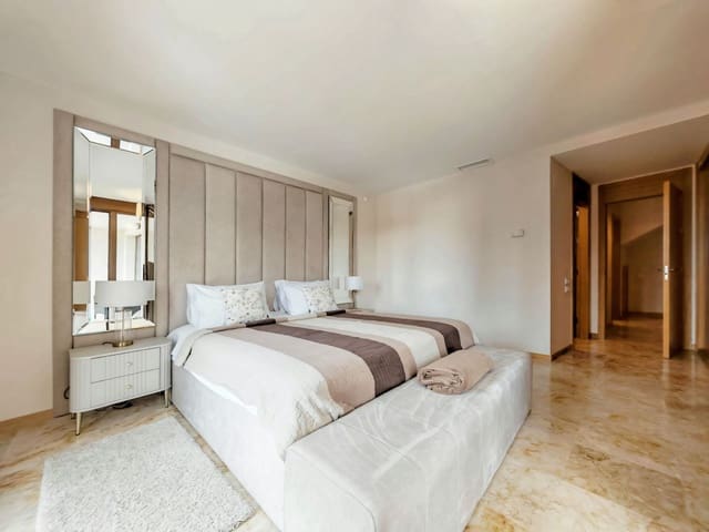 2 sovrum Lägenhet till salu i Los Monteros, Marbella med pool - 425 000 € (Ref: 9618878)