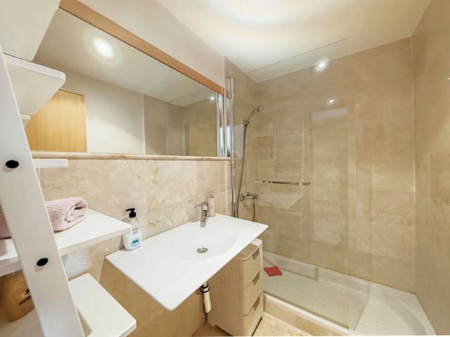 2 sovrum Lägenhet till salu i Los Monteros, Marbella med pool - 425 000 € (Ref: 9618878)