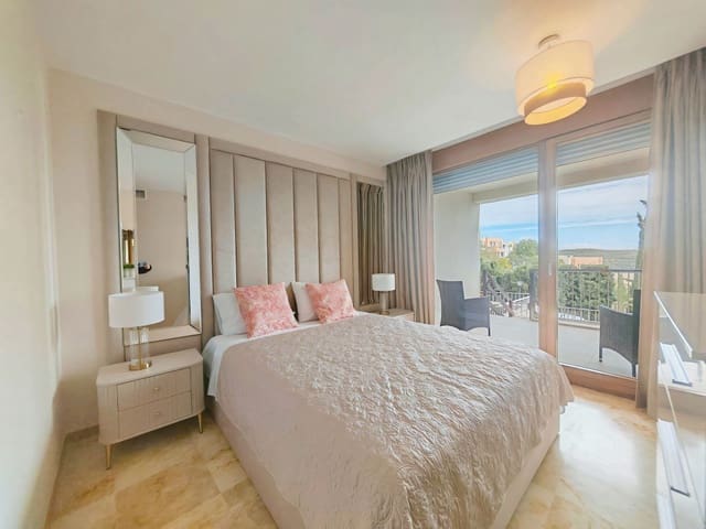 2 sovrum Lägenhet till salu i Los Monteros, Marbella med pool - 425 000 € (Ref: 9618878)