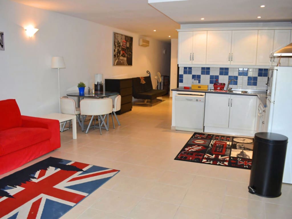 4 slaapkamer Huis te koop in Calahonda met zwembad - € 475.000 (Ref: 9622297)