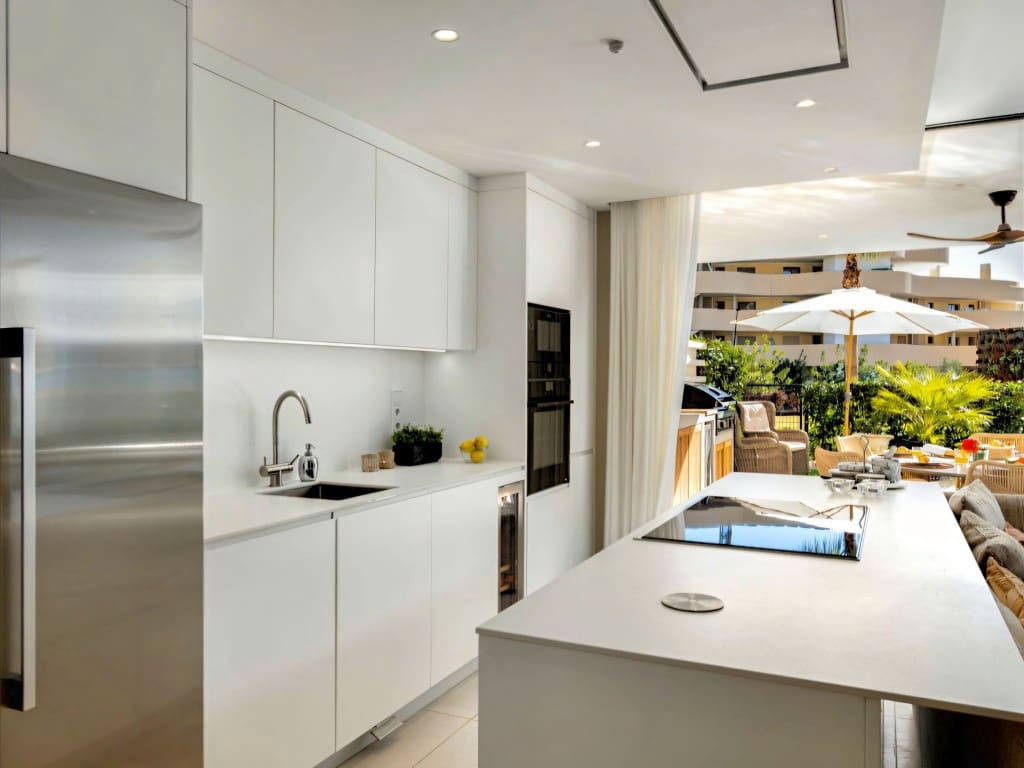 3 bedroom Apartment for sale in Fuengirola with pool garage - € 940,000 (Ref: 9625185)
