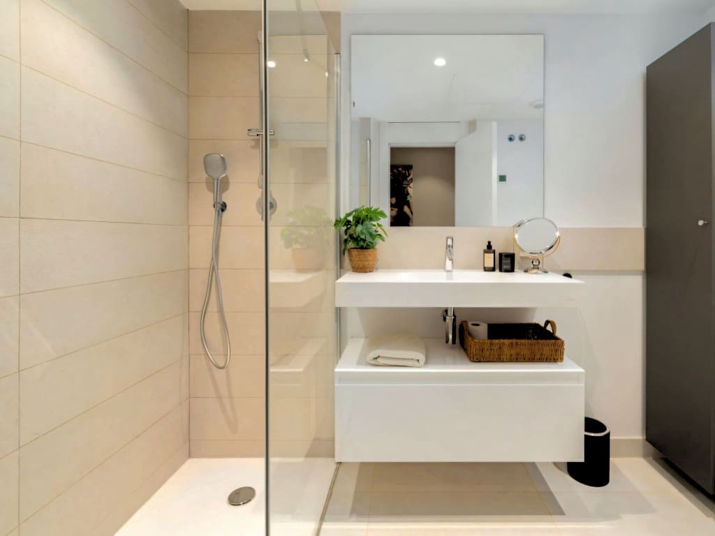 3 bedroom Apartment for sale in Fuengirola with pool garage - € 940,000 (Ref: 9625185)