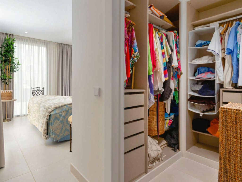 3 bedroom Apartment for sale in Fuengirola with pool garage - € 940,000 (Ref: 9625185)
