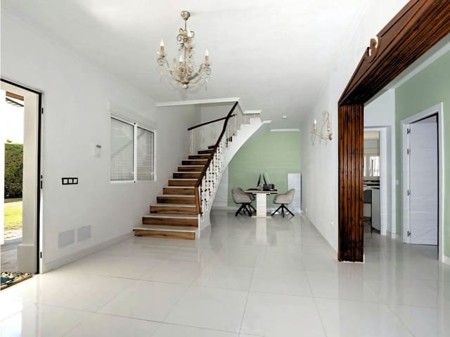 6 bedroom Villa for sale in Solymar, Benalmádena with pool garage - € 1,595,000 (Ref: 9625186)