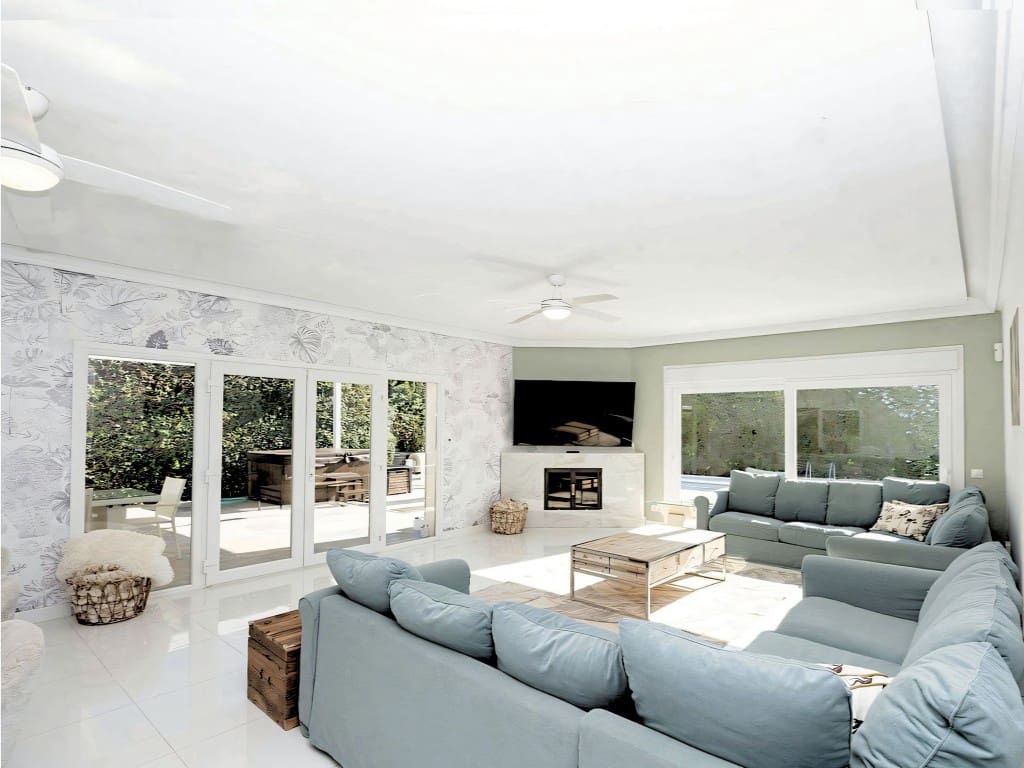 6 bedroom Villa for sale in Benalmadena with pool garage - € 1,595,000 (Ref: 9625186)