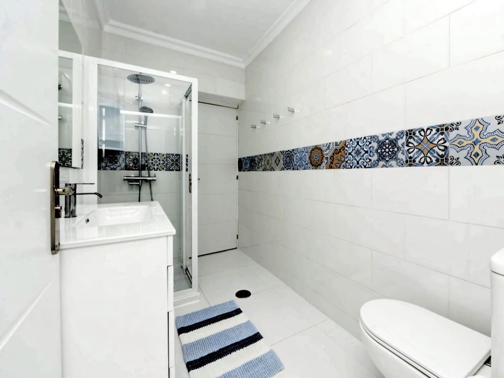 6 bedroom Villa for sale in Benalmadena with pool garage - € 1,595,000 (Ref: 9625186)