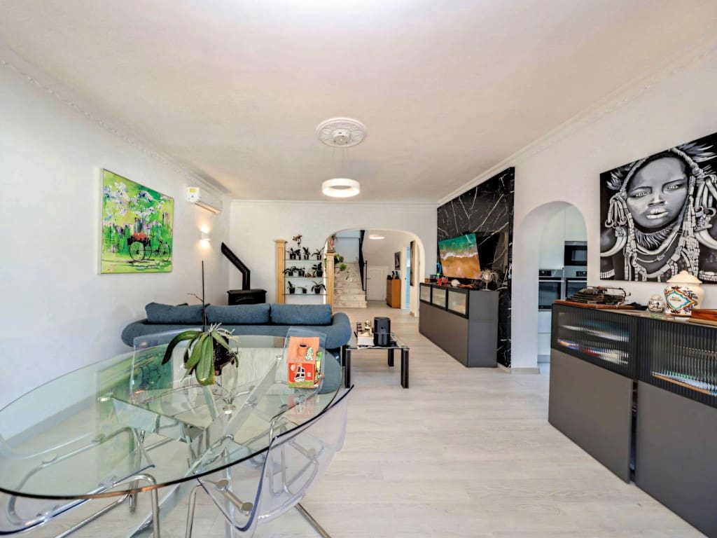 3 soveværelse Villa til salg i Coin med swimmingpool - € 520.000 (Ref: 9625187)