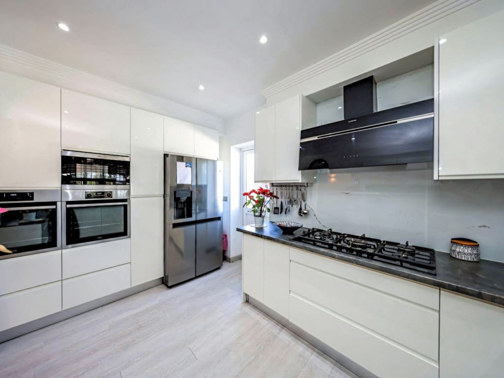 3 soveværelse Villa til salg i Coin med swimmingpool - € 520.000 (Ref: 9625187)