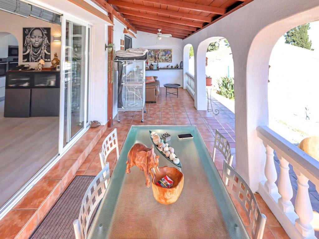 3 soveværelse Villa til salg i Coin med swimmingpool - € 520.000 (Ref: 9625187)