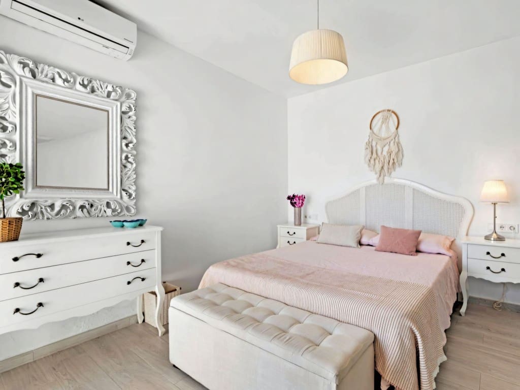 5 makuuhuone Huvila myytävänä paikassa Torrenueva mukana uima-altaan 
autotalli - 1 100 000 € (Ref: 9633735)