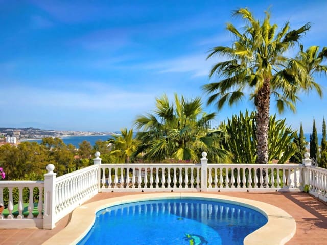 5 makuuhuone Huvila myytävänä paikassa Torrenueva, Mijas mukana uima-altaan 
autotalli - 1 100 000 € (Ref: 9633735)