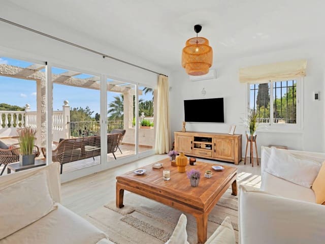 5 makuuhuone Huvila myytävänä paikassa Torrenueva, Mijas mukana uima-altaan 
autotalli - 1 100 000 € (Ref: 9633735)